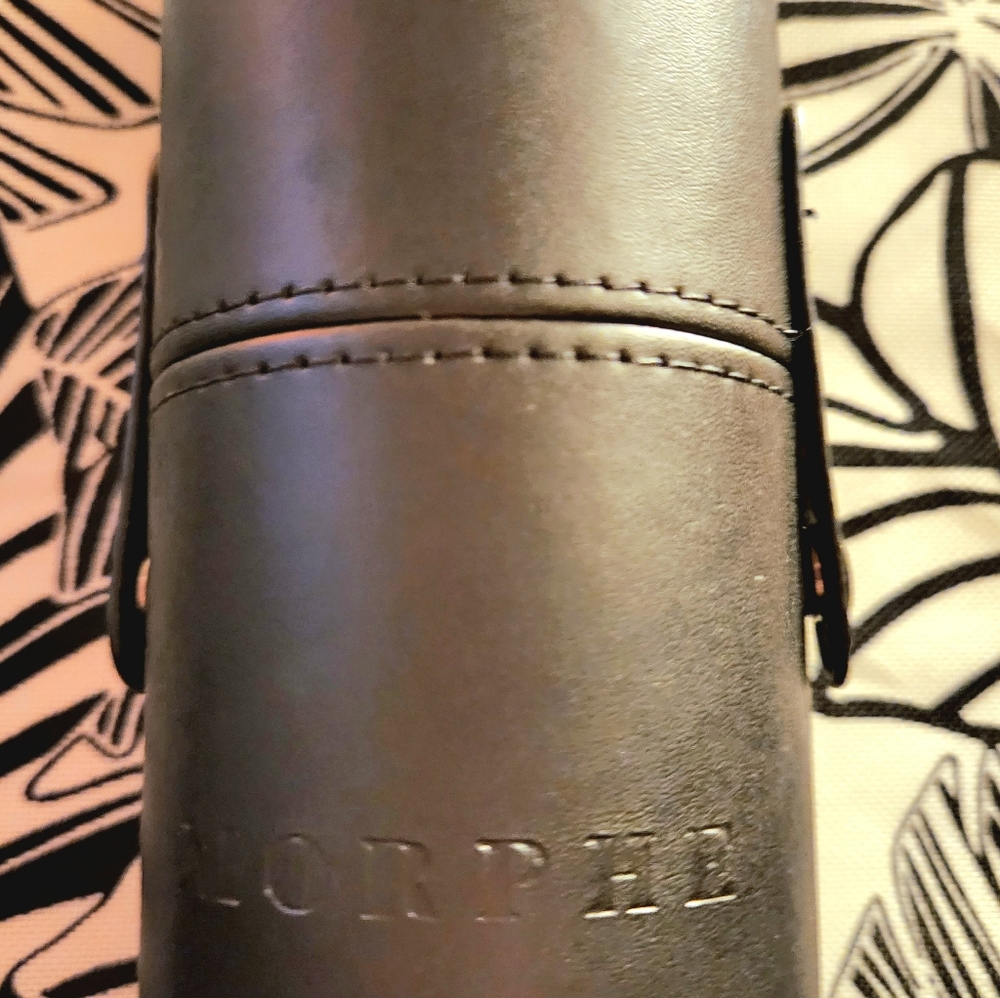 Morphe travel case